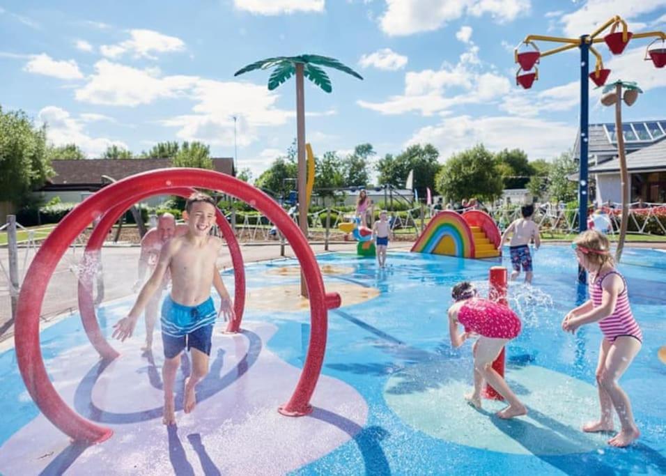 فندق Haven Thorpe Park, كْليثوربس المظهر الخارجي الصورة